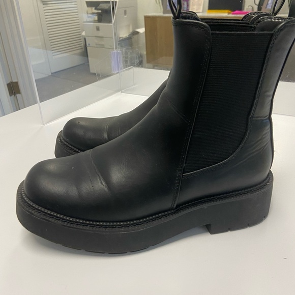 A new day target boots - Picture 4 of 7